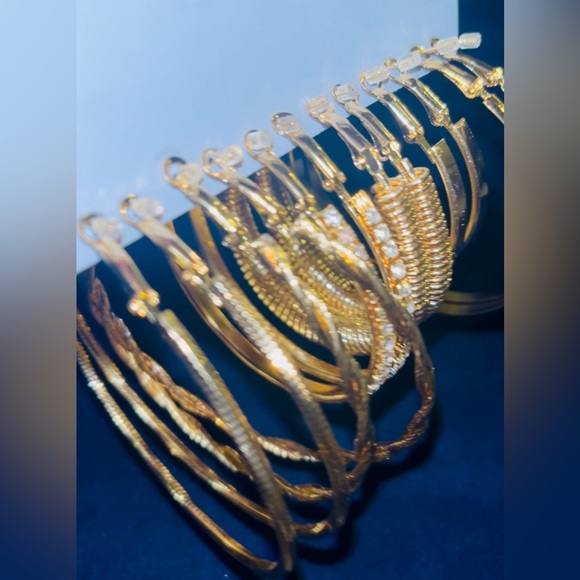 NWT 6-Pairs of True Love Earrings Set - Picture 7 of 8